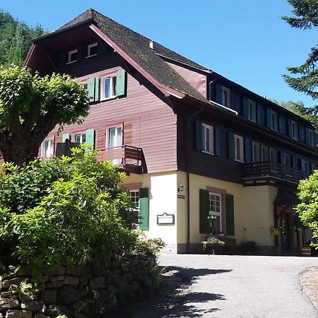 Waldhotel Forellenhof บาเดน-บาเดน ภายนอก รูปภาพ