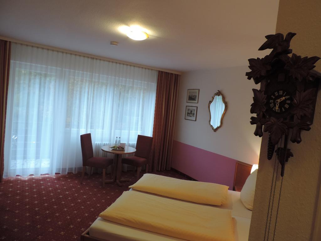 Waldhotel Forellenhof บาเดน-บาเดน ภายนอก รูปภาพ