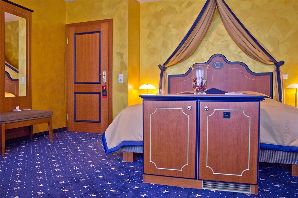 Waldhotel Forellenhof บาเดน-บาเดน ภายนอก รูปภาพ