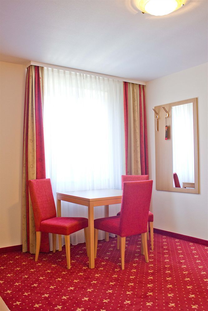 Waldhotel Forellenhof บาเดน-บาเดน ภายนอก รูปภาพ