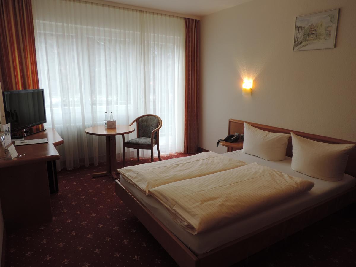 Waldhotel Forellenhof บาเดน-บาเดน ภายนอก รูปภาพ