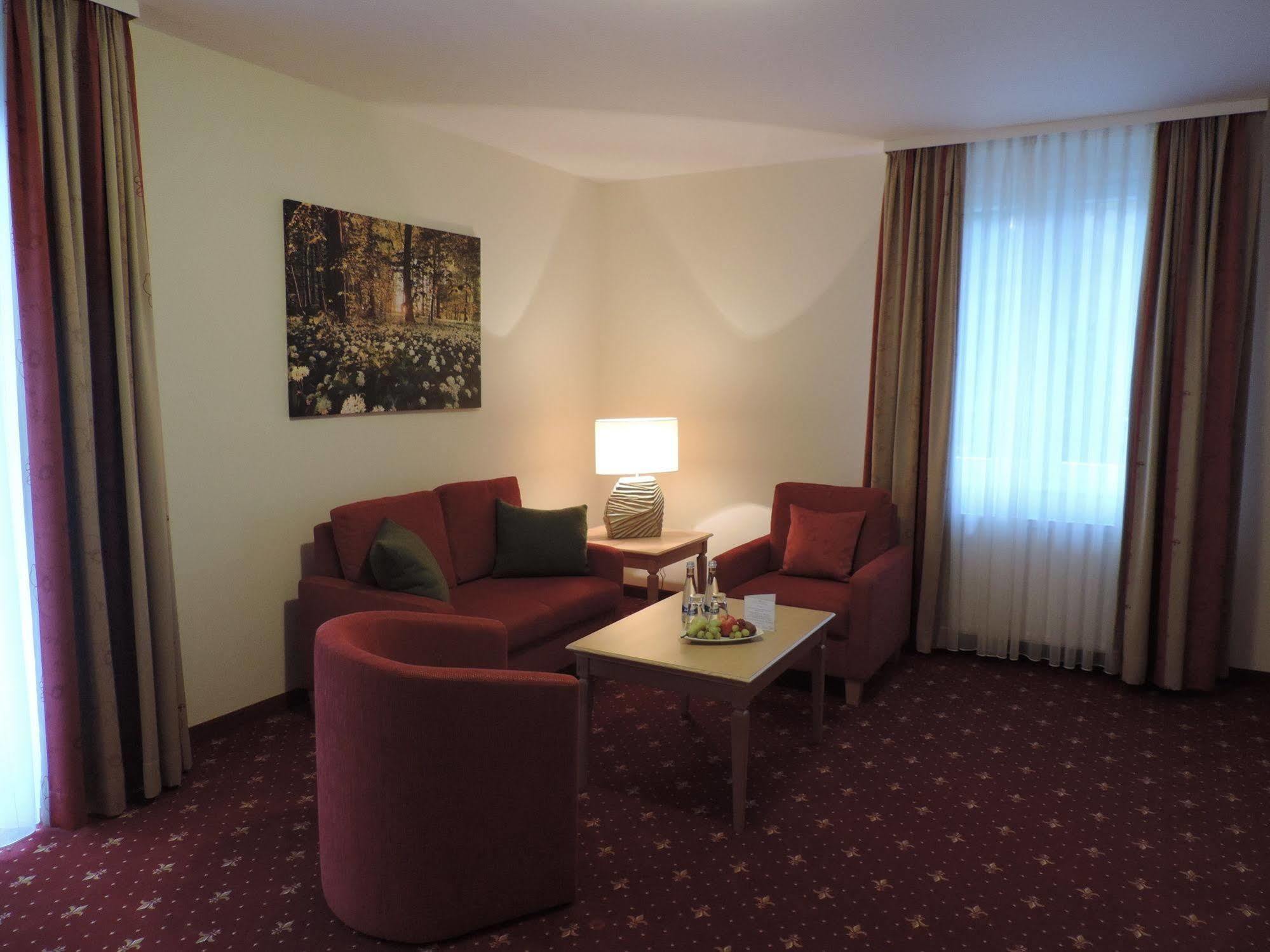 Waldhotel Forellenhof บาเดน-บาเดน ภายนอก รูปภาพ