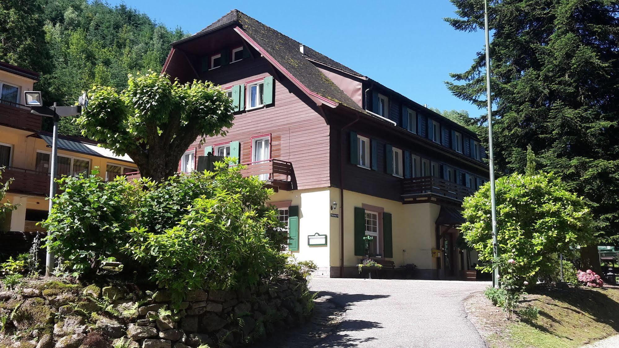Waldhotel Forellenhof บาเดน-บาเดน ภายนอก รูปภาพ